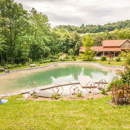 Country House With A Pool In Medvednica Nature Park Zagreb Eksteriør bilde