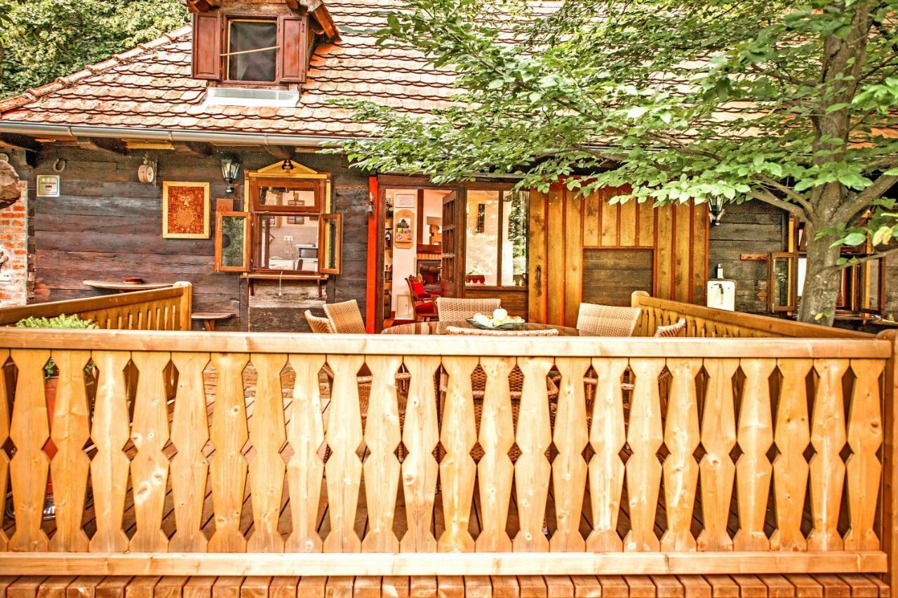 Country House With A Pool In Medvednica Nature Park Zagreb Eksteriør bilde